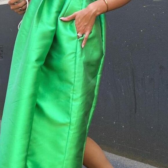 ISO - NEED THIS DRESS- OROTON BOW DETAIL GOWN GARDEN - Picture 2 of 6